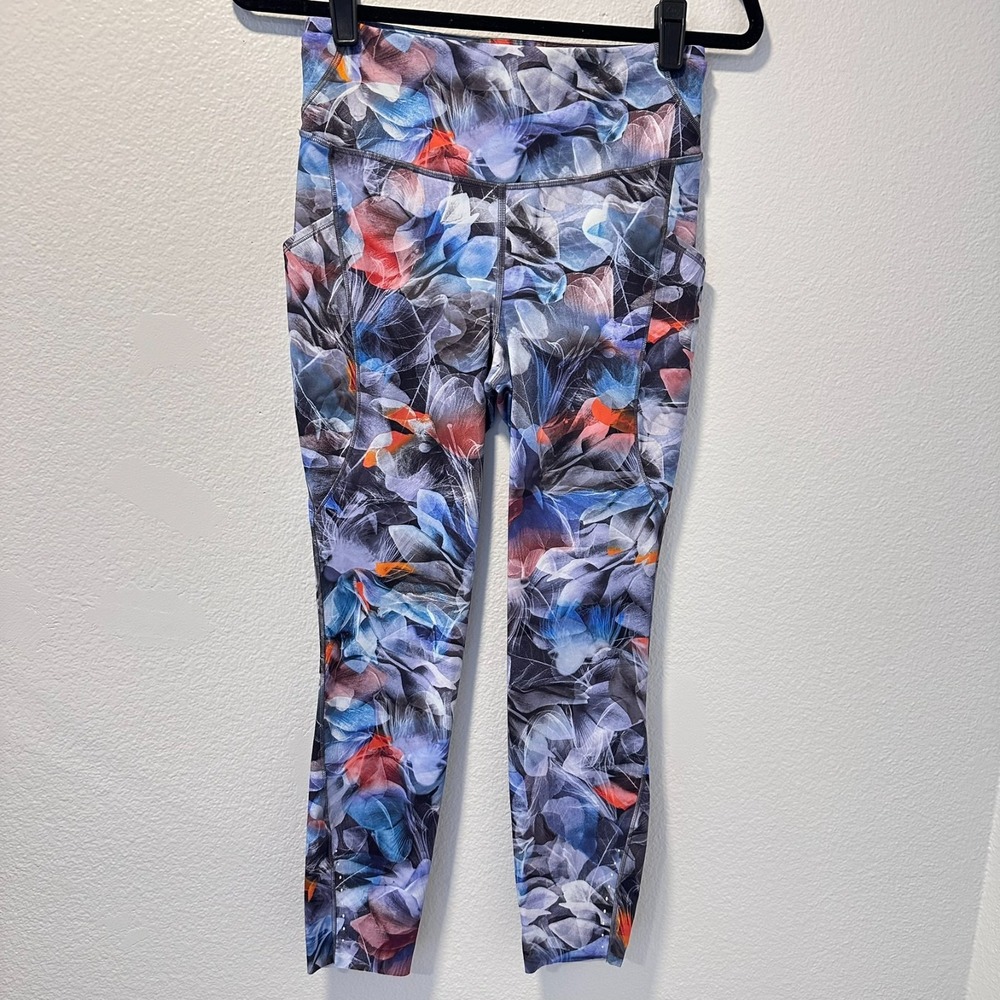 Lululemon Women's-8 Leggings Fast Free High Rise Tight 25"‎ Pockets Floral Multi